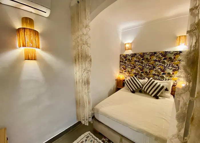 Riad Green Vines