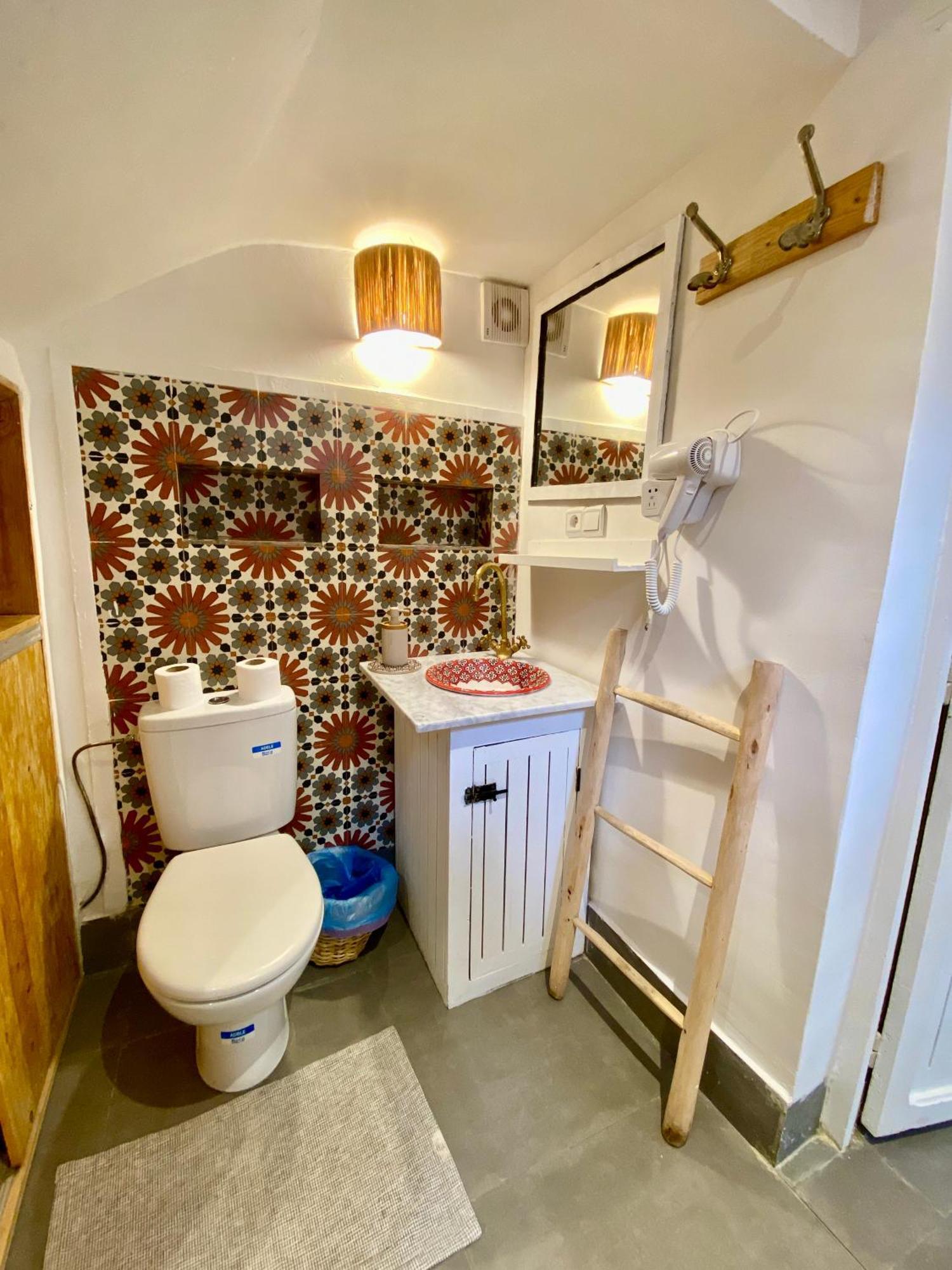 Riad Vines